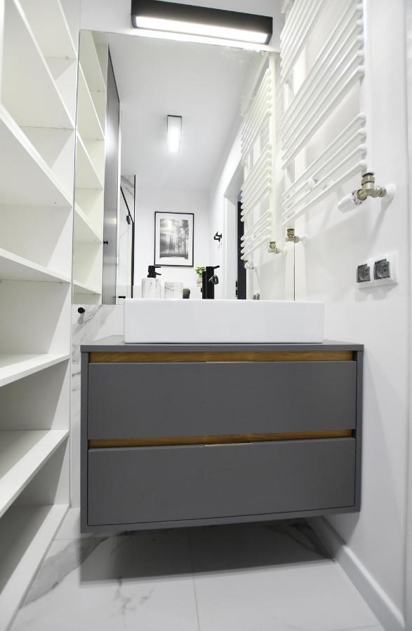Bialy Dom Apartment *