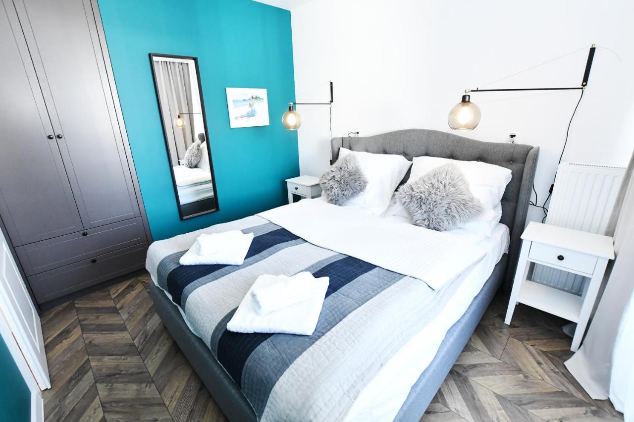 Bialy Dom Apartment *
