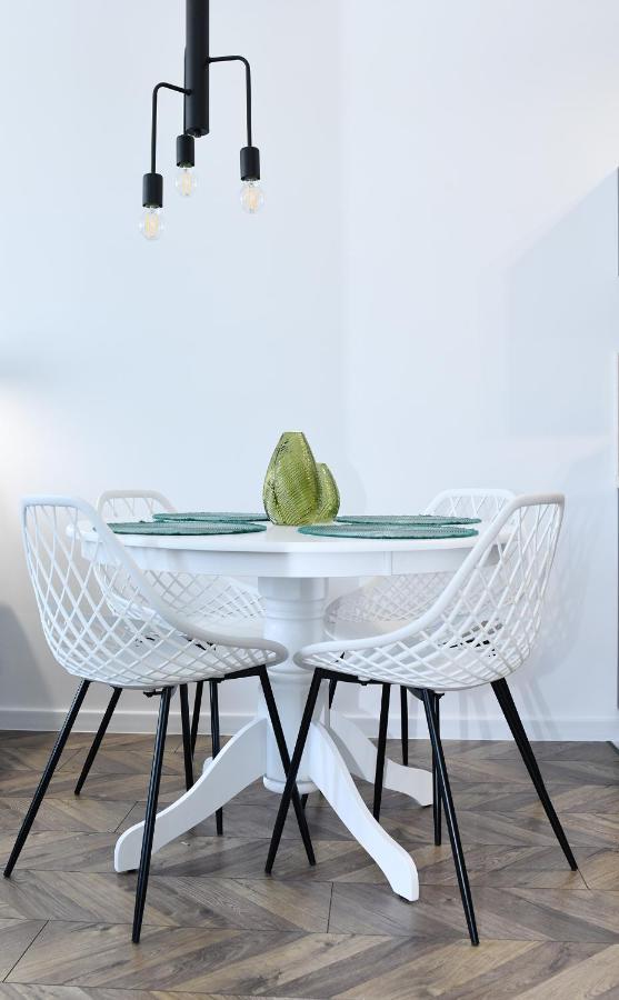 Bialy Dom Apartment *