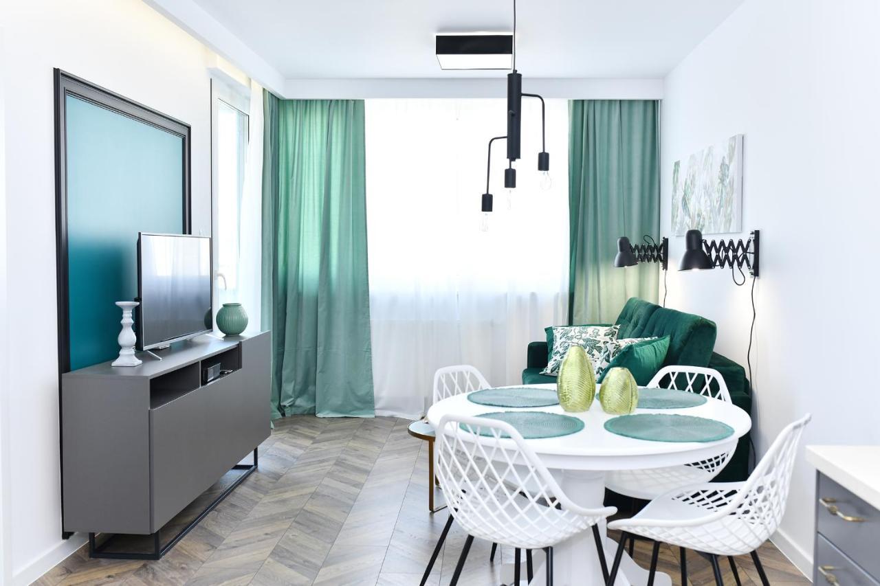 Bialy Dom Apartment